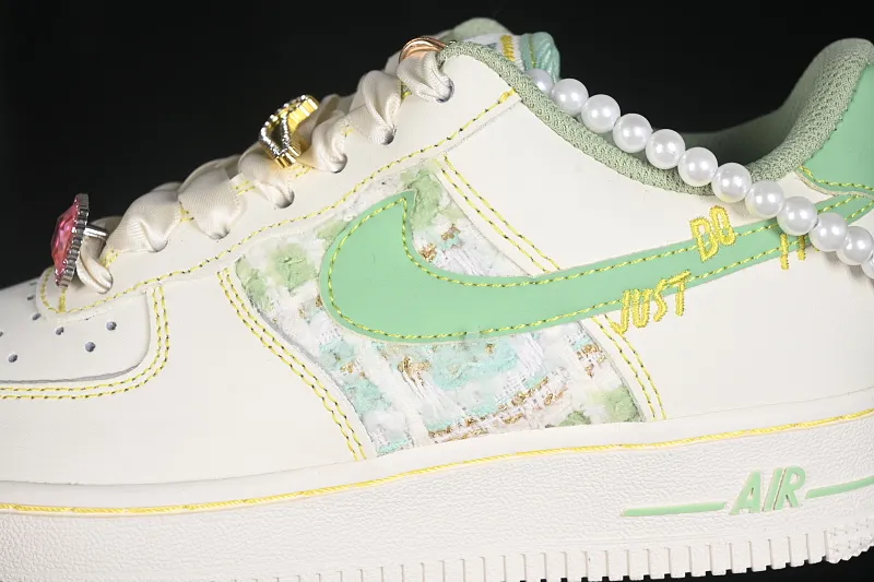 All categories Nk Air Force 1 Air Force series Nk Air Force 1 Low Air Force low-top Nike Air Force 1'07 Low "Jade Pearl Canvas" Hand-painted graffiti Green Pearl Painting Air Force 1 low-top casual sneakers FJ7740-111